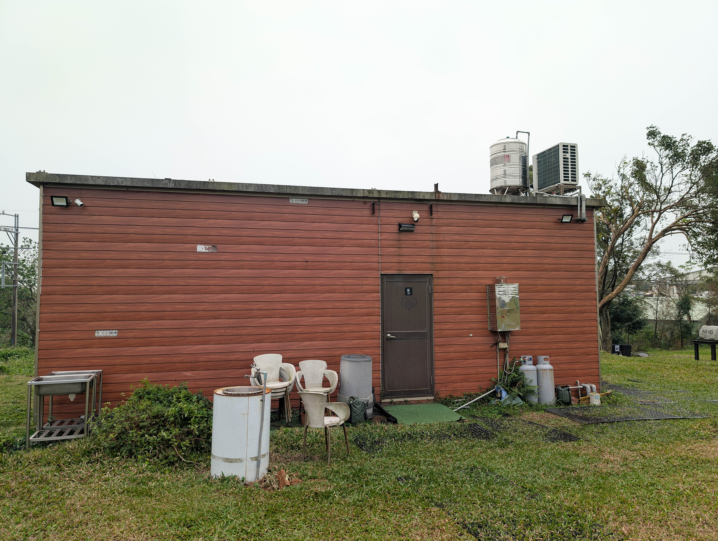 『跟著阿露去旅行』淡水甜蜜點休閒莊園／路途近、補給方便、輕鬆的露營區 @Rosa的秘密花園