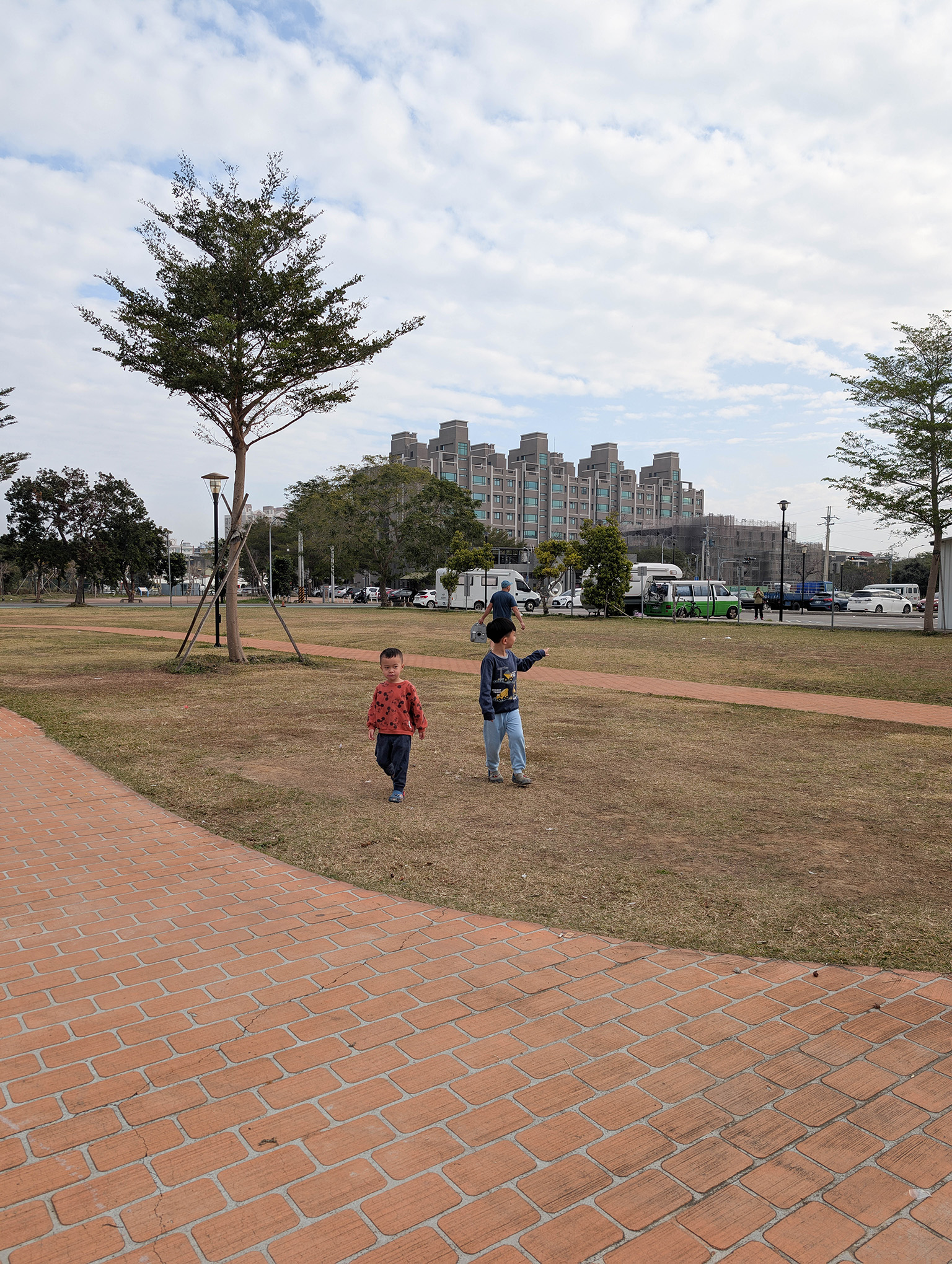 『跟著阿露去旅行』2025年第一露-桃園龍潭綠杉林公園練體能／桃園永安漁港吃海鮮／竹南獅山親子公園逛夜市 @Rosa的秘密花園