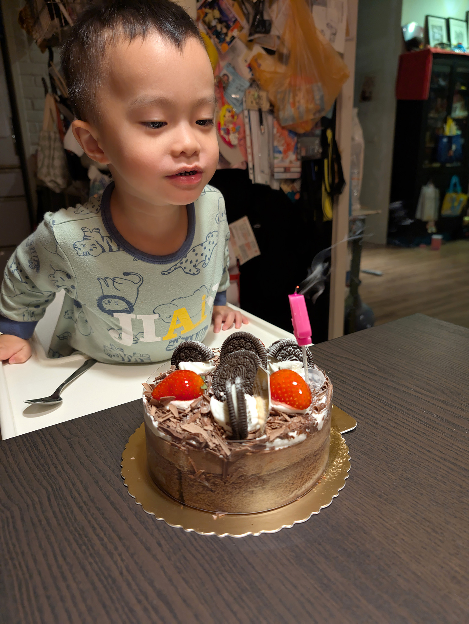 誠弟滿4歲囉！今年採馬拉松式的慶生活動／還有讓兩兄弟嗨爆的超人力霸王舞台劇 @Rosa的秘密花園