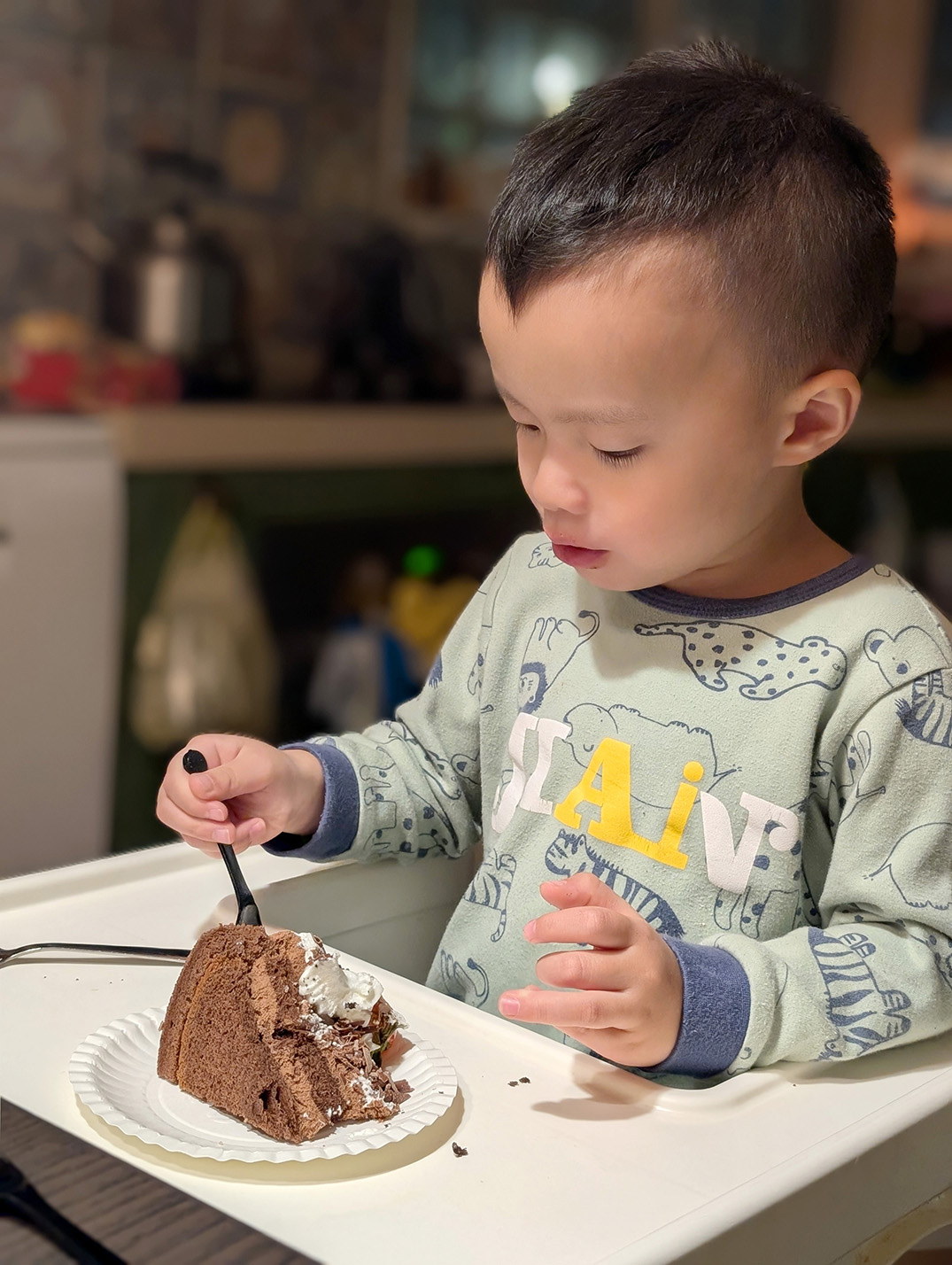 誠弟滿4歲囉！今年採馬拉松式的慶生活動／還有讓兩兄弟嗨爆的超人力霸王舞台劇 @Rosa的秘密花園