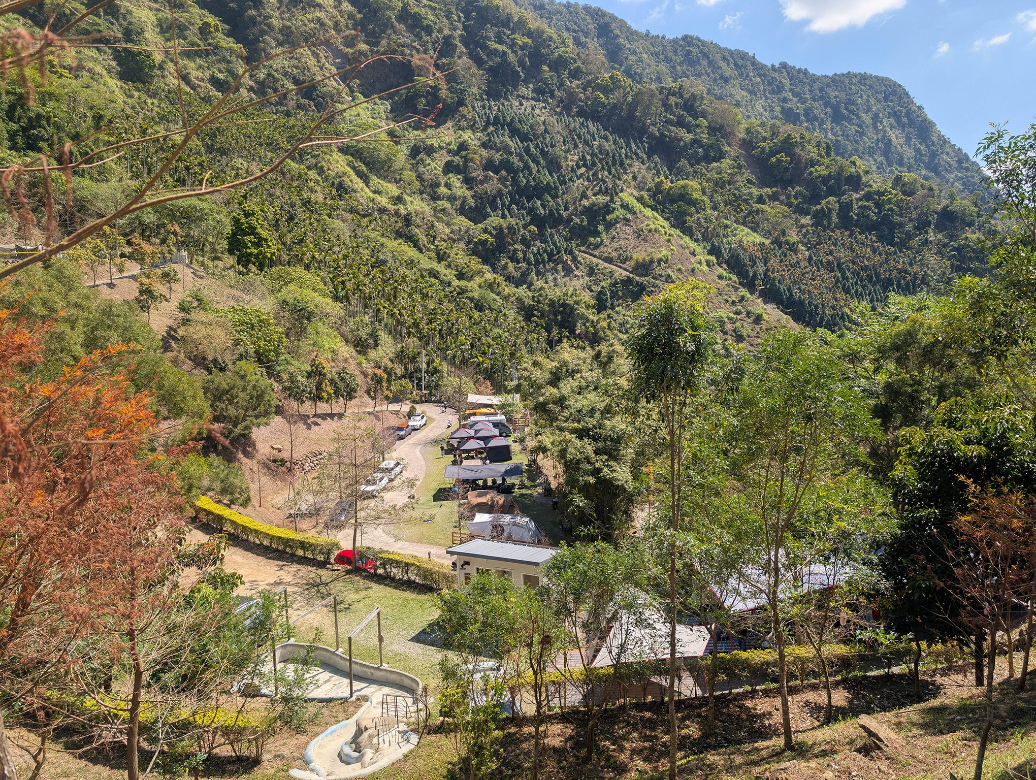 『跟著阿露去旅行』南投國姓雲享清峰／乾淨舒適好環境、夕陽山景好風光 @Rosa的秘密花園
