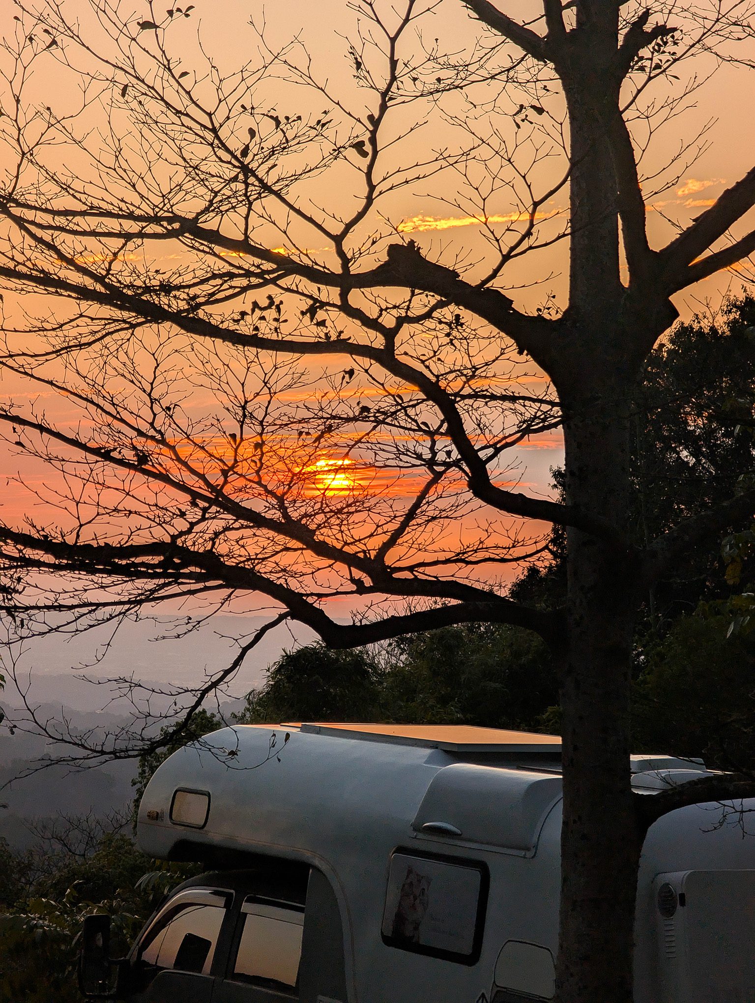 『跟著阿露去旅行』南投國姓雲享清峰／乾淨舒適好環境、夕陽山景好風光 @Rosa的秘密花園