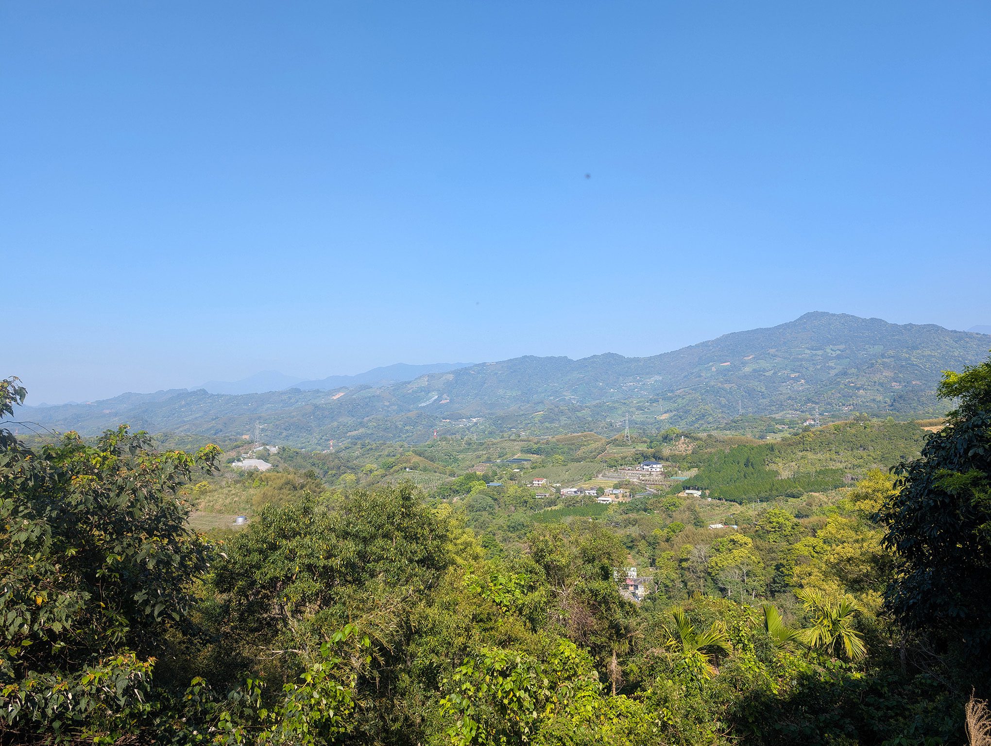 『跟著阿露去旅行』苗栗大湖Camp Sora露營區／有讓小孩瘋狂的滑草區、還有供應熱水的流理台、洗碗不再是折磨！ @Rosa的秘密花園
