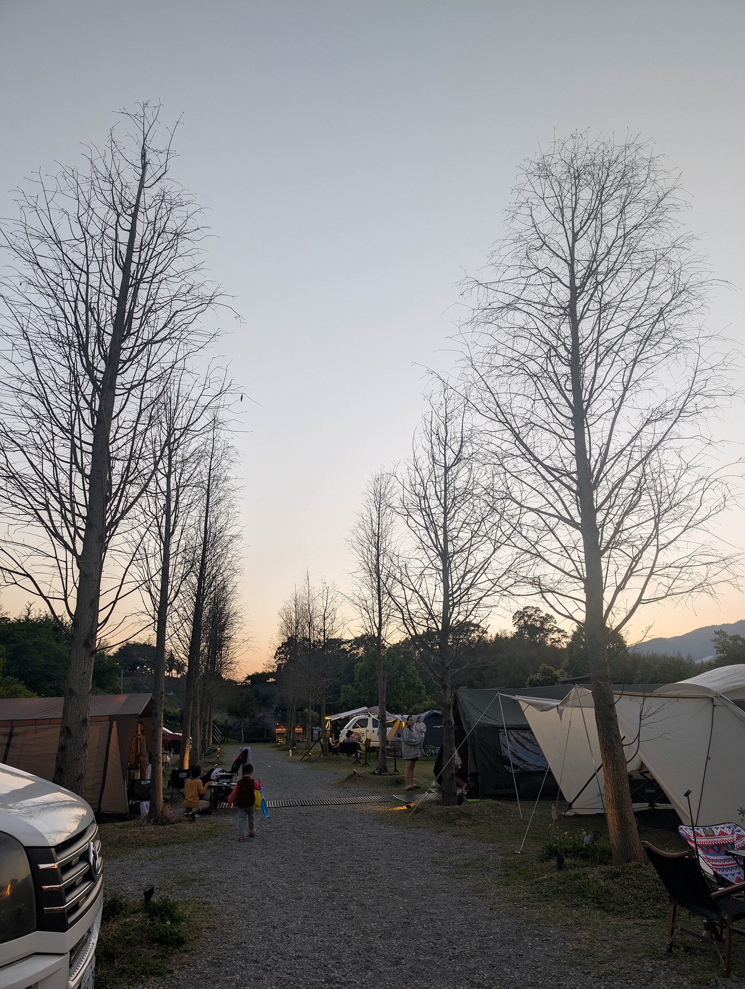 『跟著阿露去旅行』苗栗大湖Camp Sora露營區／有讓小孩瘋狂的滑草區、還有供應熱水的流理台、洗碗不再是折磨！ @Rosa的秘密花園