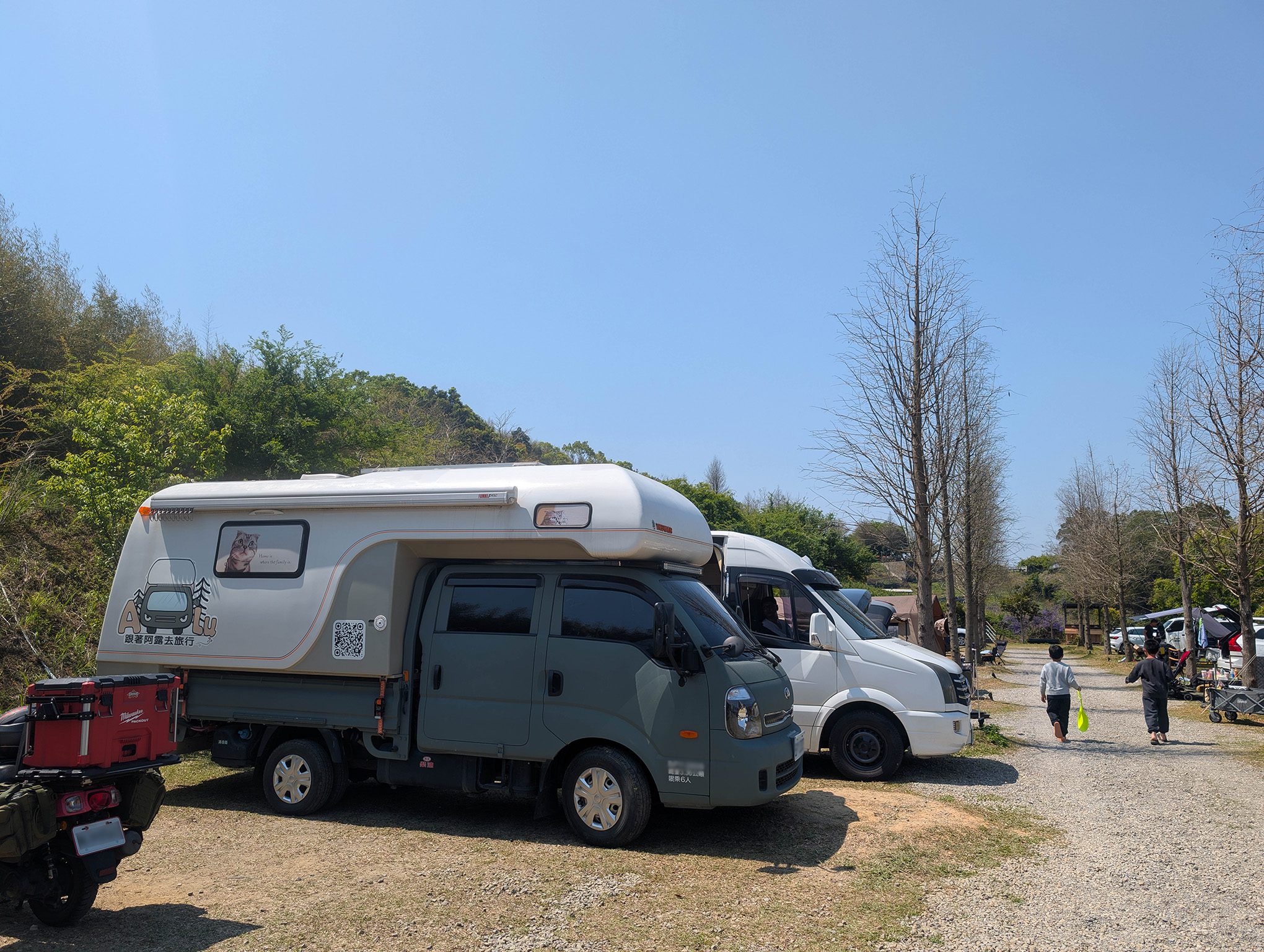 『跟著阿露去旅行』苗栗大湖Camp Sora露營區／有讓小孩瘋狂的滑草區、還有供應熱水的流理台、洗碗不再是折磨！ @Rosa的秘密花園