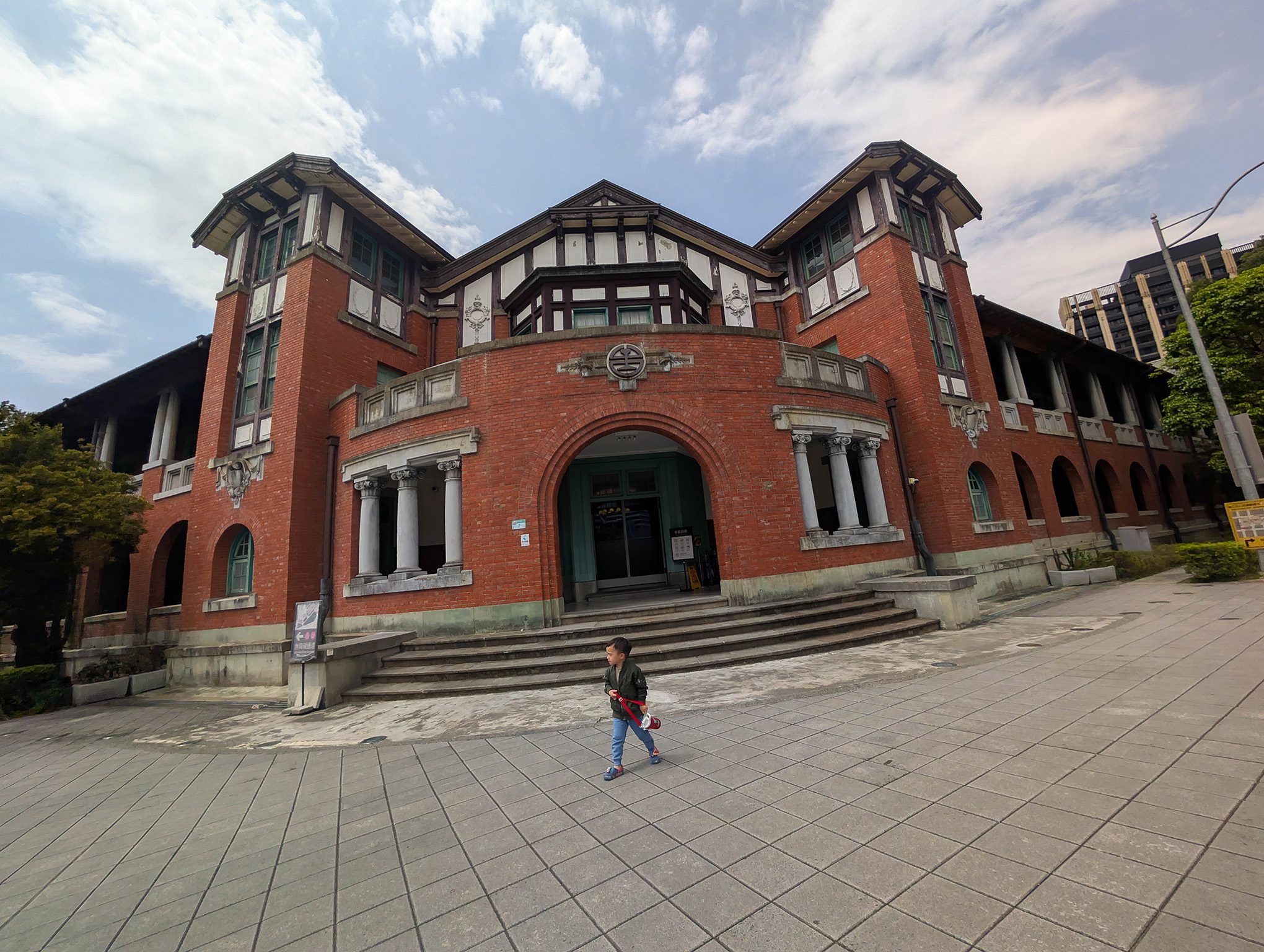 2025清明連假-國立臺灣博物館鐵道部園區／北門旁、交通方便、輕鬆玩 @Rosa的秘密花園