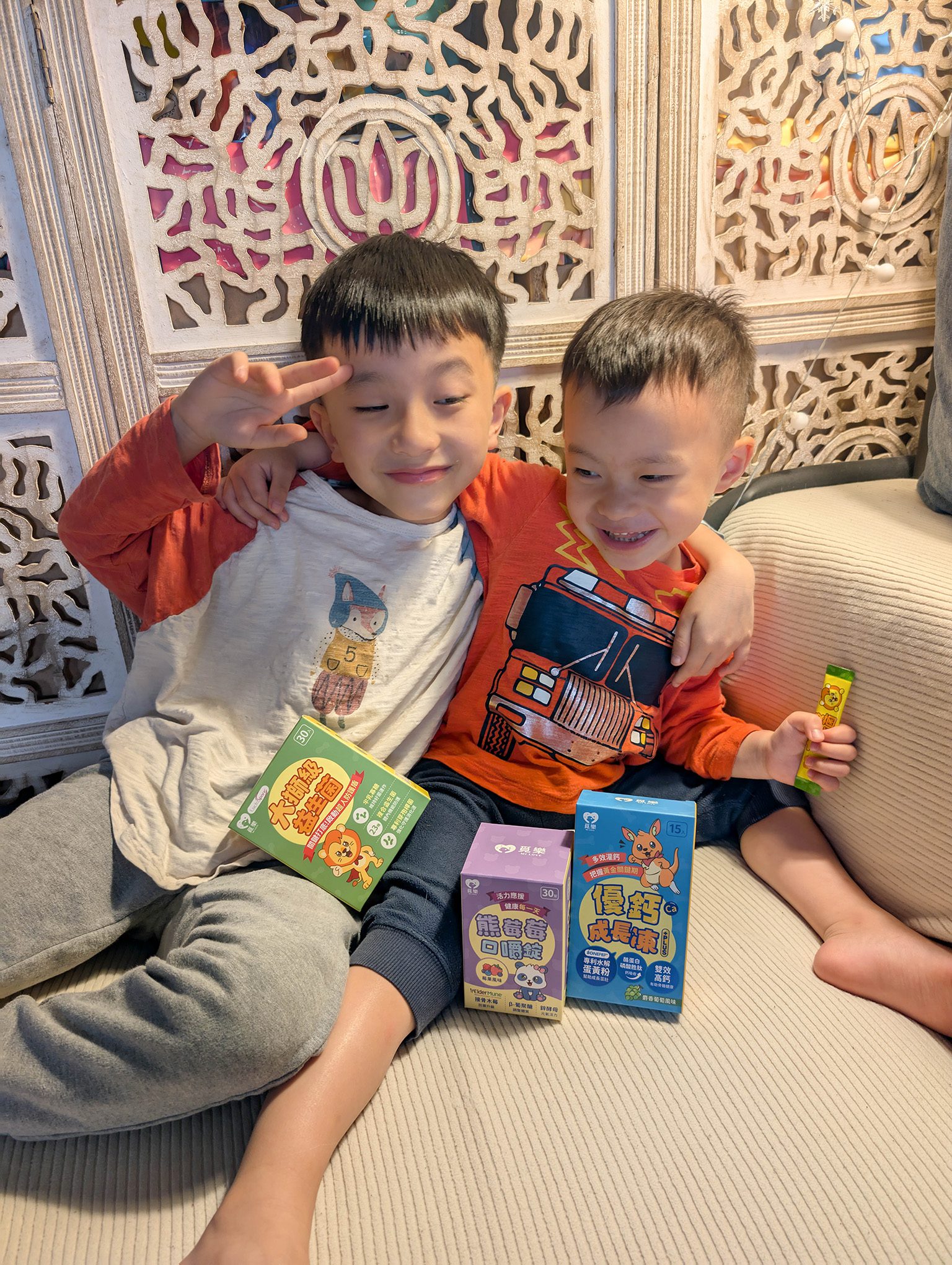 覓樂milove-熊莓莓口嚼錠+大獅級益生菌+優鈣成長凍=讓媽媽們不煩憂 @Rosa的秘密花園