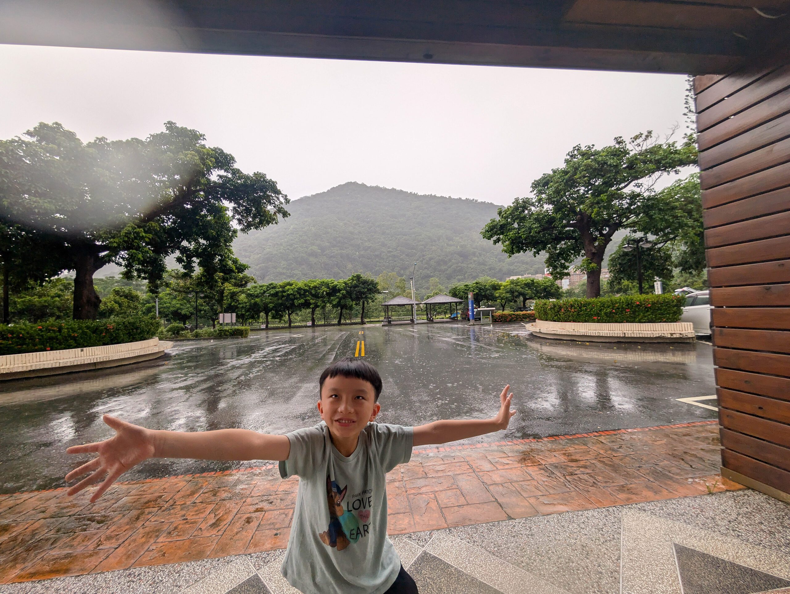 『跟著阿露去旅行』露營車環島系列Day 2／鹿野高台熱氣球撲了空、知本雨中泡湯去、屏東國立海洋生物博物館初體驗 @Rosa的秘密花園