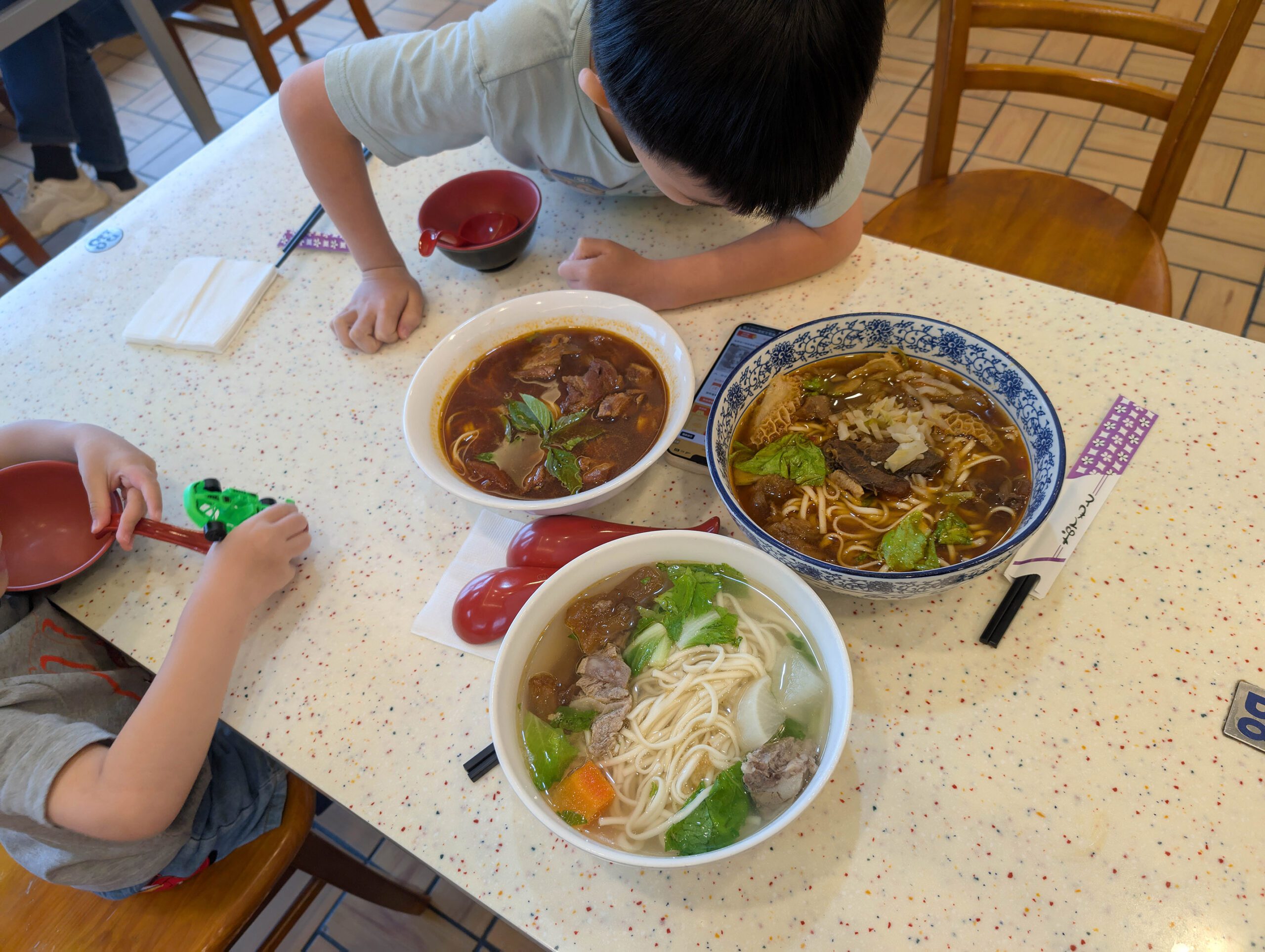 『跟著阿露去旅行』露營車環島系列Day 2／鹿野高台熱氣球撲了空、知本雨中泡湯去、屏東國立海洋生物博物館初體驗 @Rosa的秘密花園