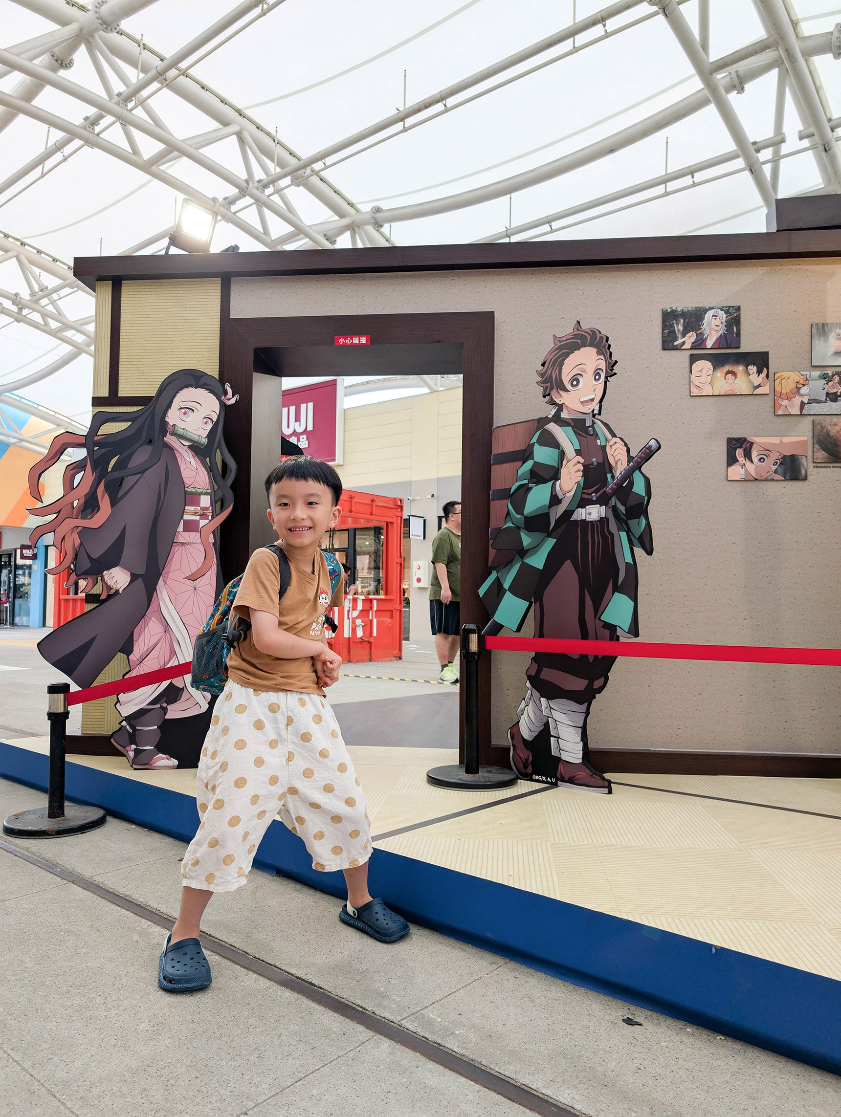 『跟著阿露去旅行』露營車環島系列Day 4／苗栗灣麗親子公園濕搭搭、台中三井雨天好去處 @Rosa的秘密花園