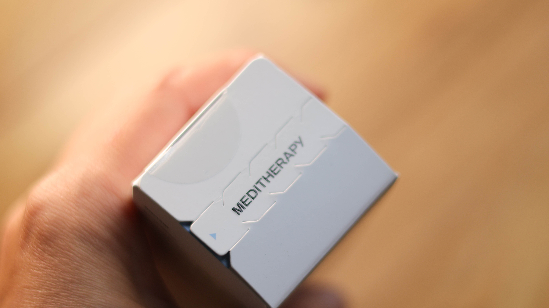 MEDITHERAPY-333玻尿酸精華／體驗前所未有的極致保濕力、肌膚乖乖不脫屑 @Rosa的秘密花園