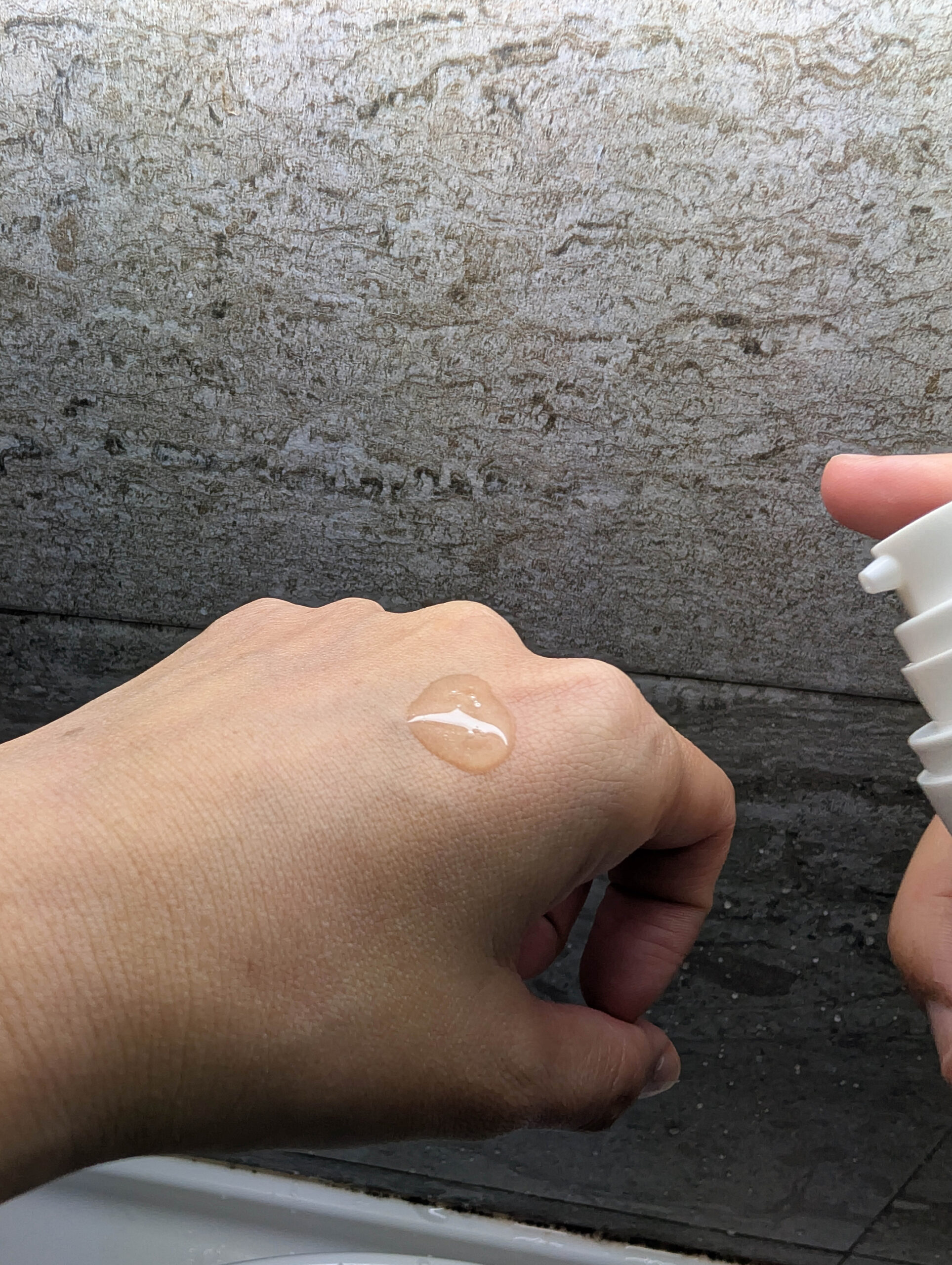 MEDITHERAPY-333玻尿酸精華／體驗前所未有的極致保濕力、肌膚乖乖不脫屑 @Rosa的秘密花園