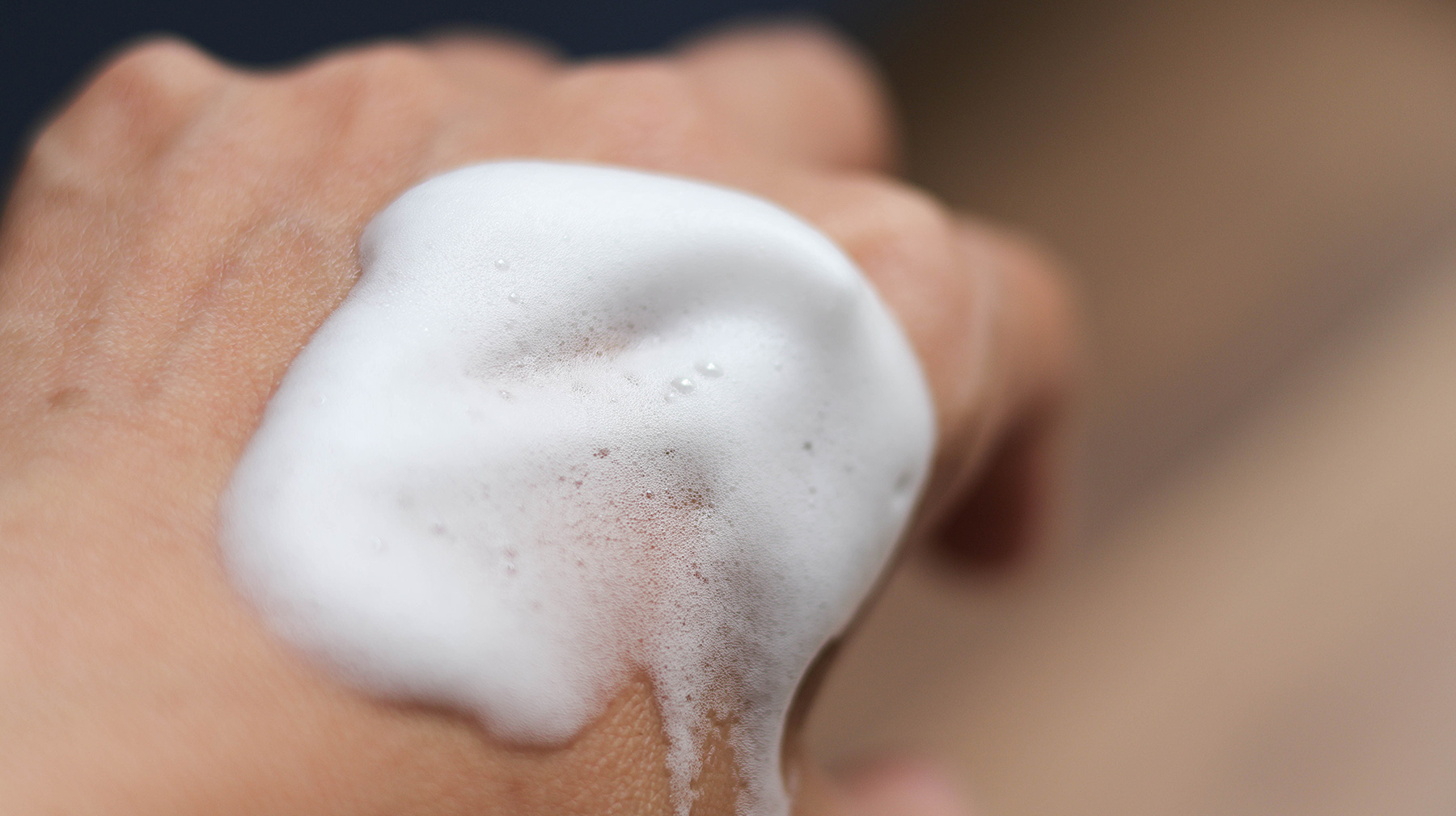 MEDITHERAPY安安維C提亮泡泡精華／讓肌膚閃耀自然光澤 @Rosa的秘密花園