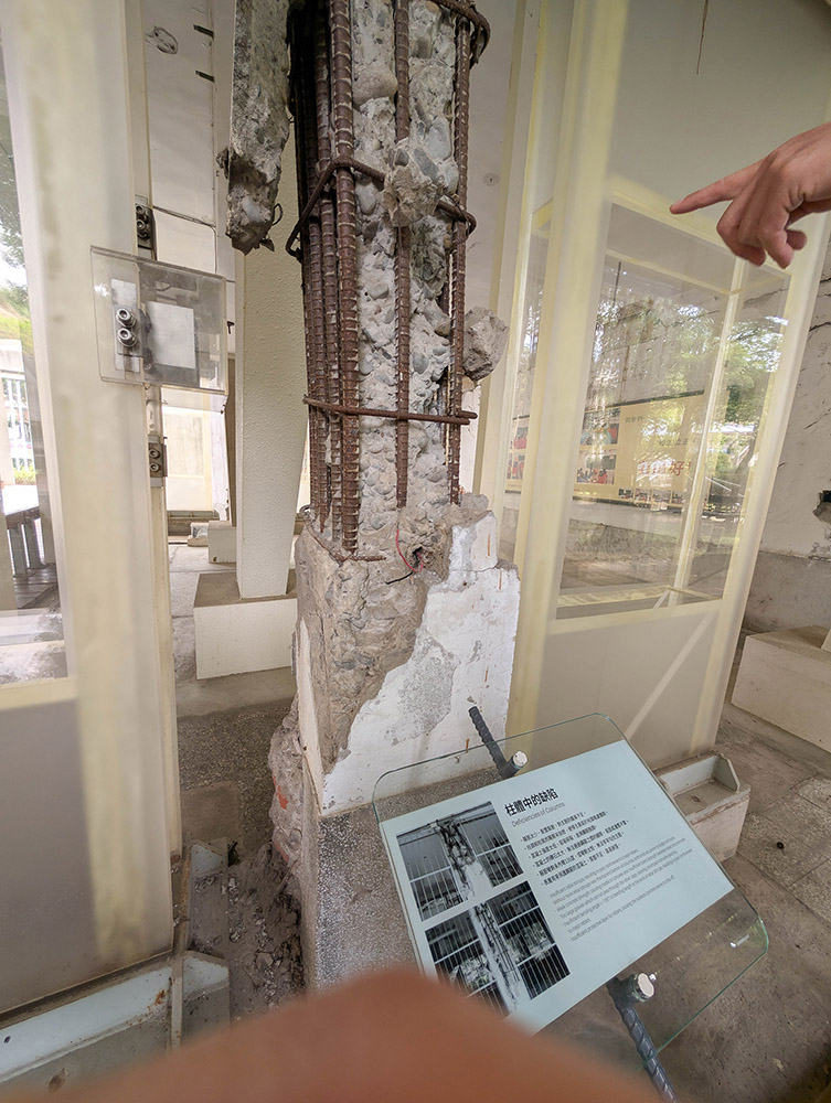 『跟著阿露去旅行』竹山紫南宮好熱鬧、921地震教育園區好震撼、苗栗火車頭園區拍拍照(下) @Rosa的秘密花園