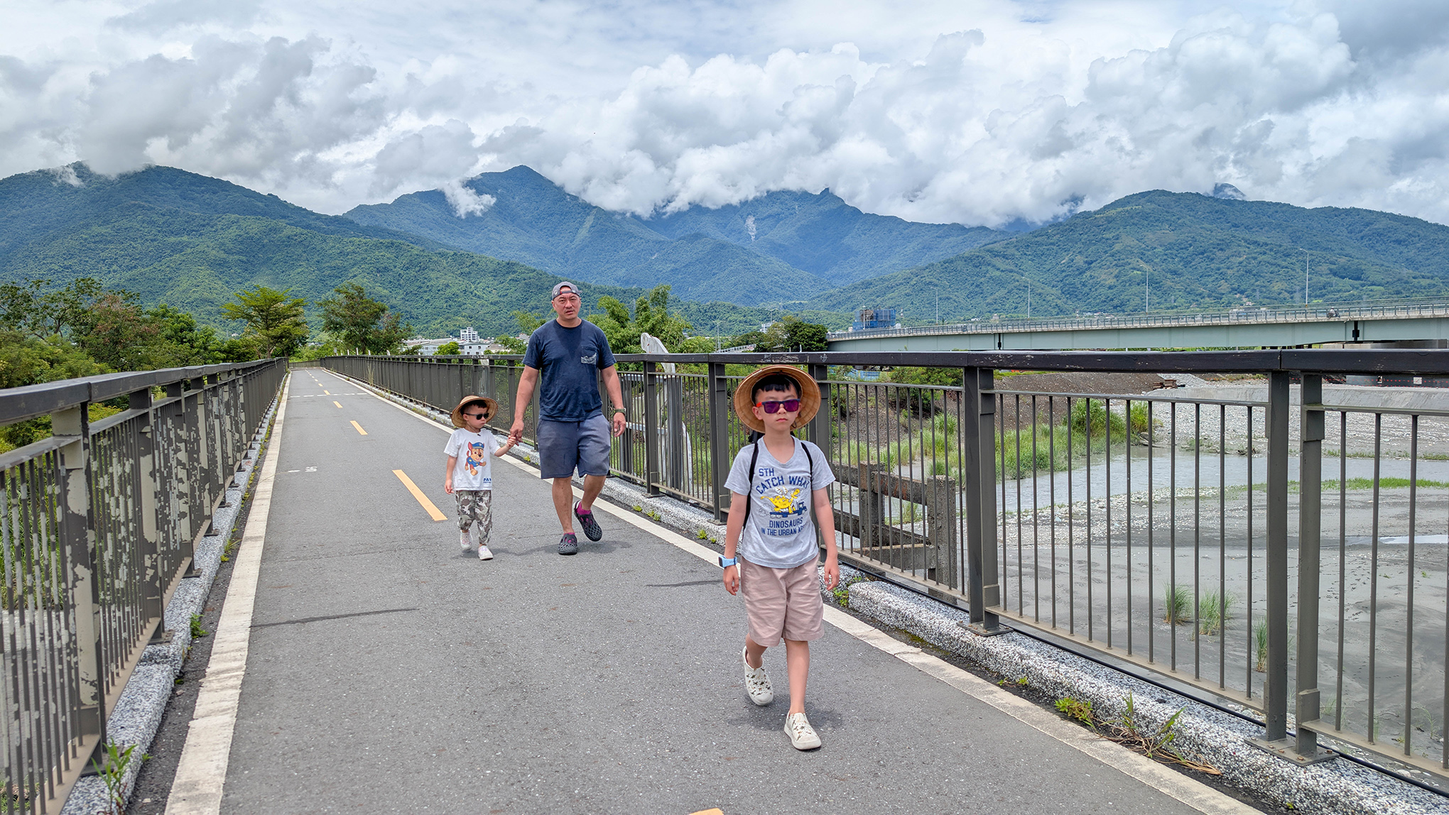 『跟著阿露去旅行』2026暑假露營車環島Day 3／歐亞板塊及菲律賓海板塊交界紀念碑、台東鹿野高台熱氣球解鎖成功 @Rosa的秘密花園