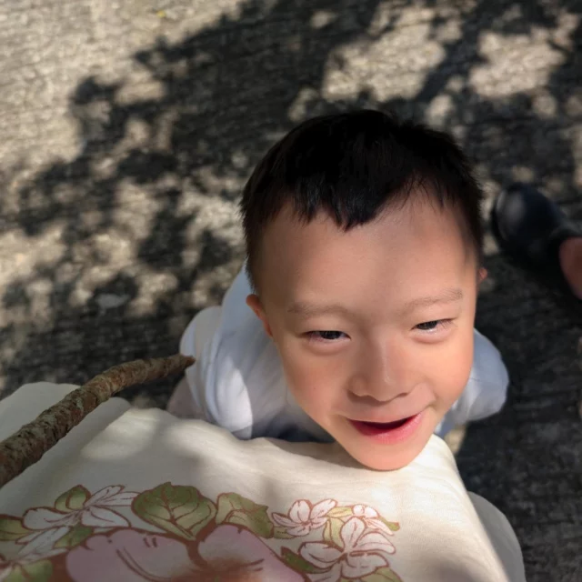 今天又是晴朗好天氣🌞🌞
老爸說要做 #糖葫蘆
這群孩子超興奮
但是為了讓大家傍晚不要歡
先押去睡一下再做糖葫蘆😂😂
可惜少了冰水
有點失敗😅
不過孩子們不在意
還是吃的超開心啊😂😂😂

#雙寶日常 #雙寶日記 #男生宿舍 #舍監日記
#babyboy #誠哥誠弟一對寶